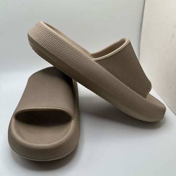 CUSHIONAIRE Women's cloud recovery slide sandals with +Comfort 7 KHAKI - Picture 6 of 7